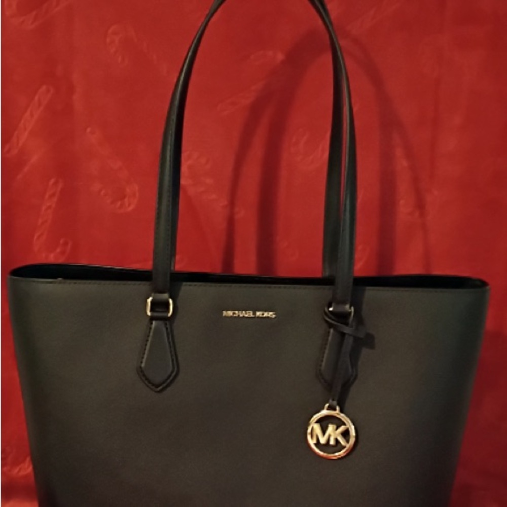 Michael Kors Elegant Black Tote